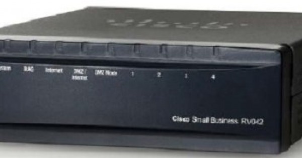Cisco RV042 4-port 10/100 VPN Router - Dual WAN